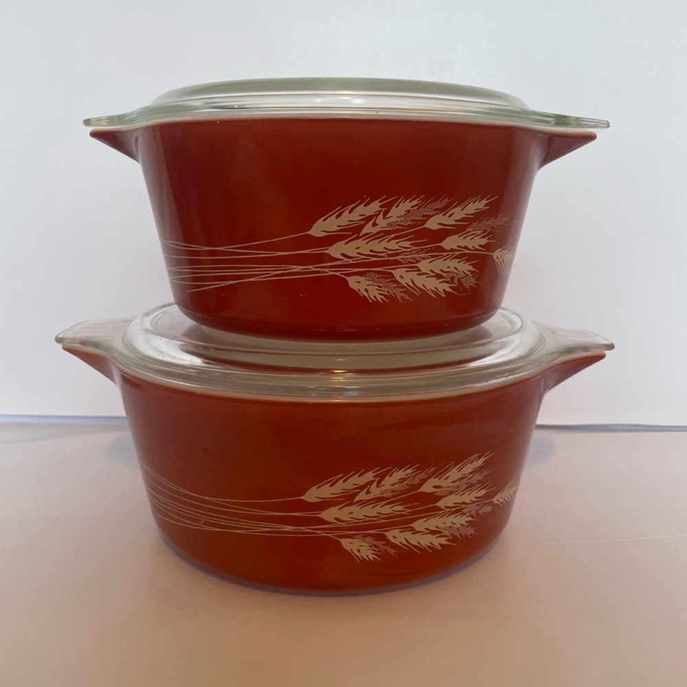Pyrex Autumn Harvest - Set of 2 - excellent color!